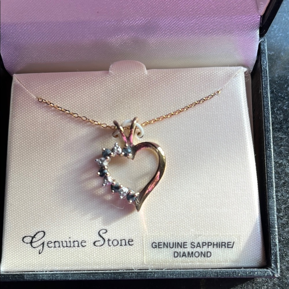 Gold Heart Shaped Pendant Necklace with Sparkling Stones